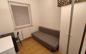 Nice Room With 2 Shared Bathrooms ,Wc , 2Km To Old Town -100M From Metro Szwedzka