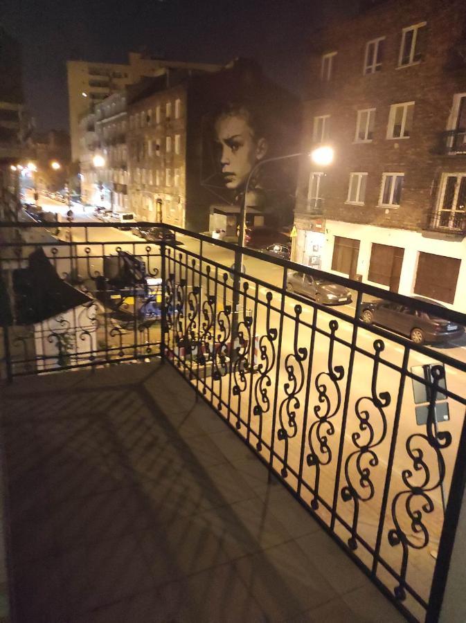 Nice Room With 2 Shared Bathrooms ,Wc , 2Km To Old Town -100M From Metro Szwedzka Warsaw Exterior photo